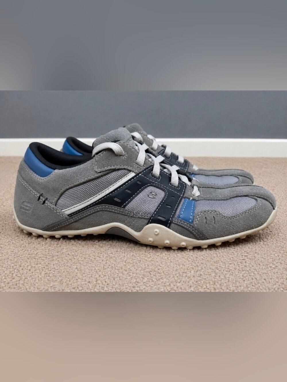 Skechers Men's Grey and Blue Low-Profile Lace-Up Sneakers